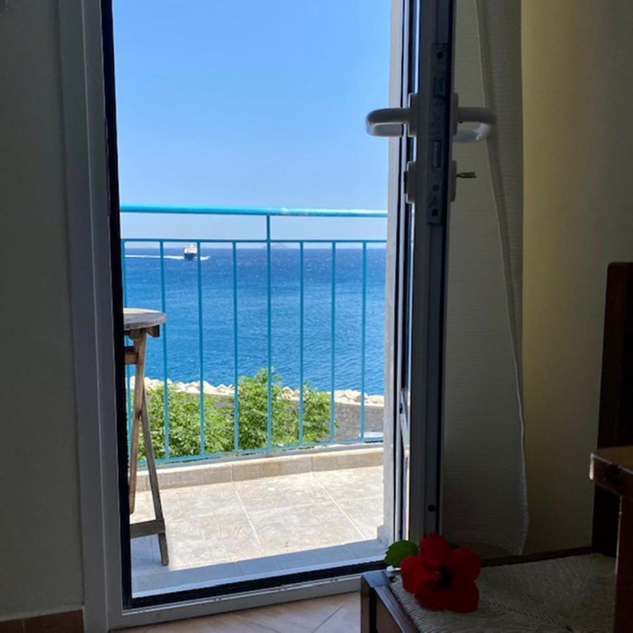 Akti Pension Agios Kirykos  Bagian luar foto