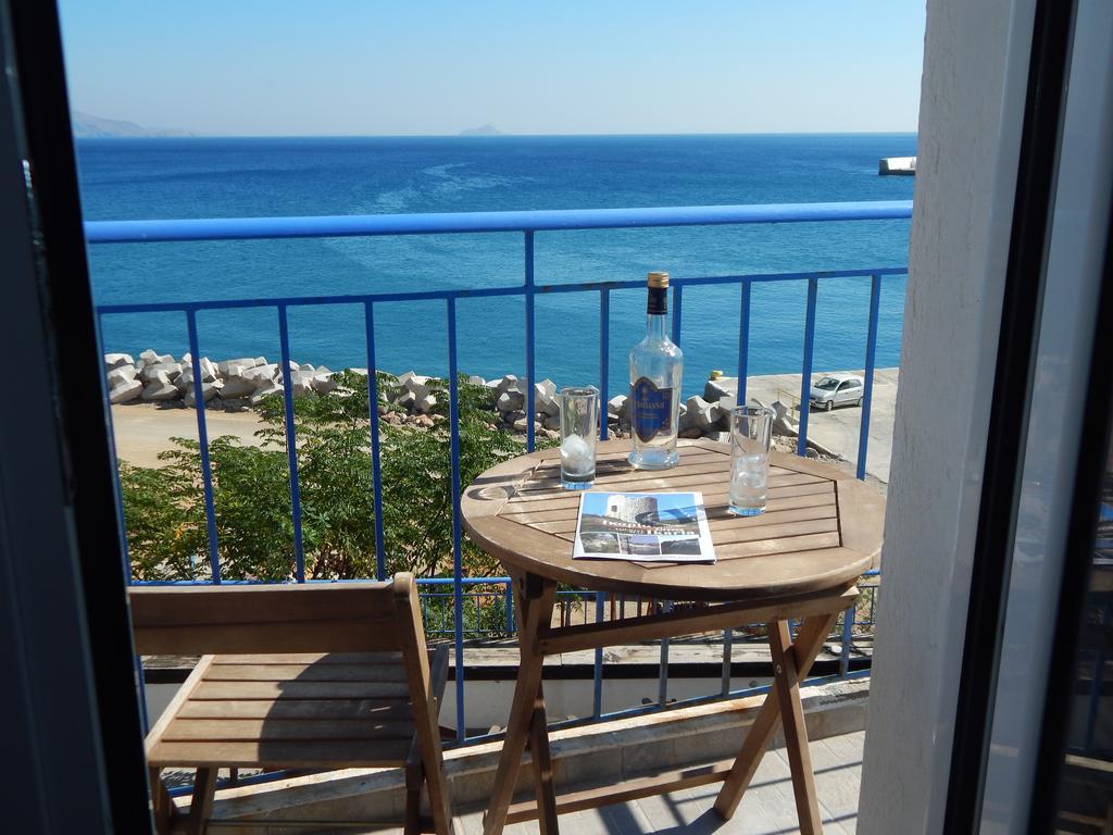 Akti Pension Agios Kirykos  Bagian luar foto